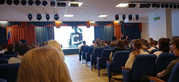 Экскурсия «Мой город свято помнит все...»