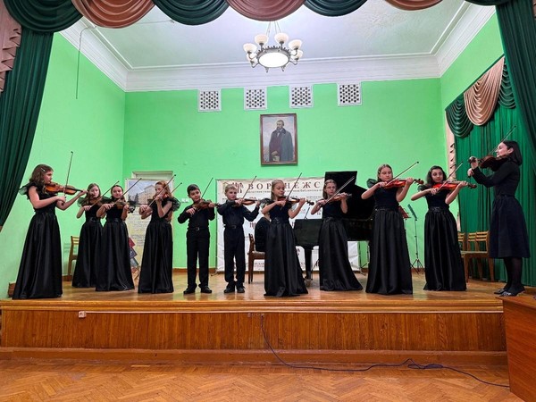 Концерт струнно-смычкового отделения ДШИ №7 «Весна» (в рамках цикла «Среда музыкальная»)