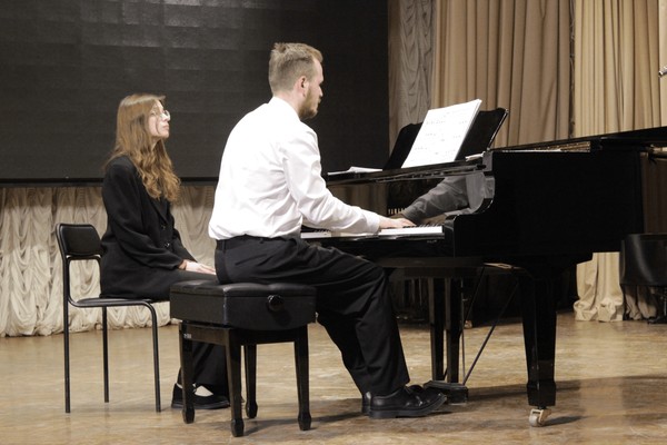 Концерт Леонида Шестопалова и Елены Карасевой