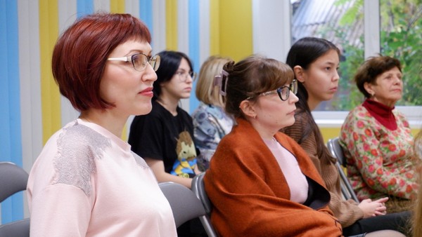 Литературная гостиная «Таинственный бродит жираф»