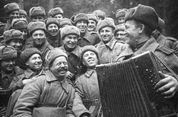 «Как песня жила на войне»