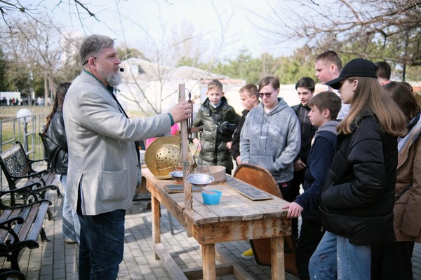 Экскурсия по передвижной выставке «Античный город Горгиппия»