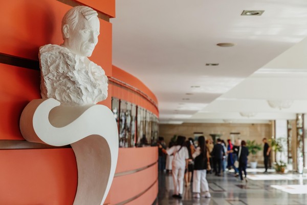 Экскурсия «Закулисье»