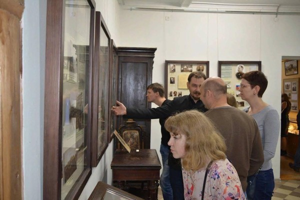 Экскурсии в Омском музее просвещения