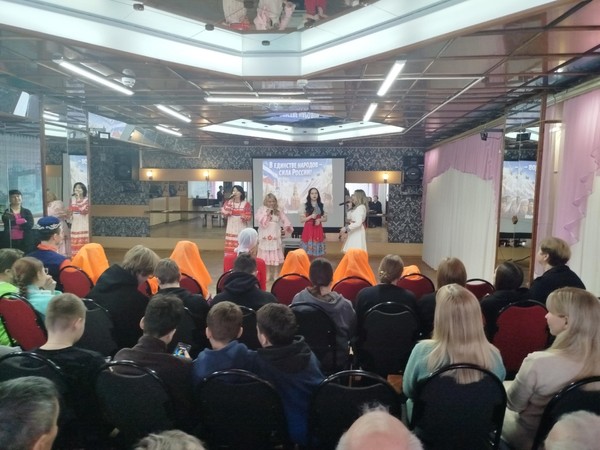 Юрию Гагарину посвящается