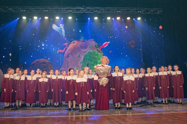 Музыкально-литературная композиция «Один народ, одна страна!»