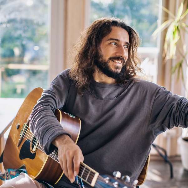 Концерт - путешествие виртуоза гитарной музыки Александра Васильева