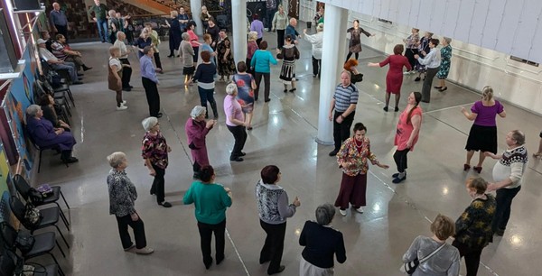 Танцевальная программа «Под звуки капели»