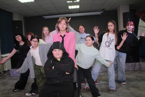 Отчётное мероприятие клуба юных организаторов досуга «Праздничный саквояж» театрализованная программа «Кругозор»