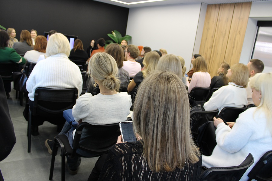 Новикова КСЕНИЯ