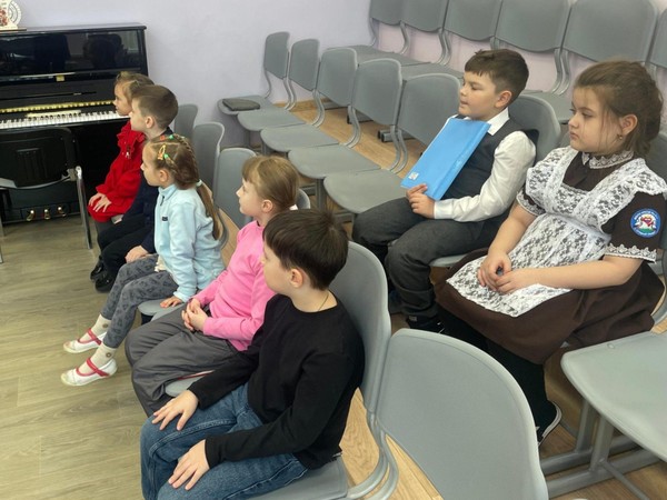 Лекция «Изгиб гитары желтой...»