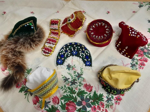 Фольклорное дефиле «Живая нить народного костюма»