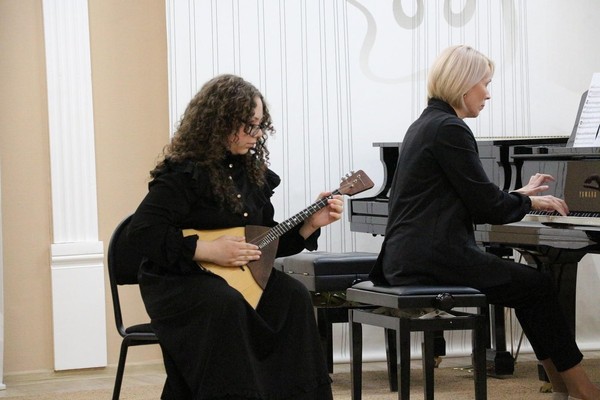 Концерт обучающихся выпускного класса народного отдела «В добрый путь!»