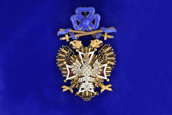 Выставка «Храбрость и честь. Слава отечества в орденах и медалях Российской империи»