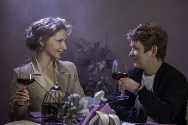 Столик на троих