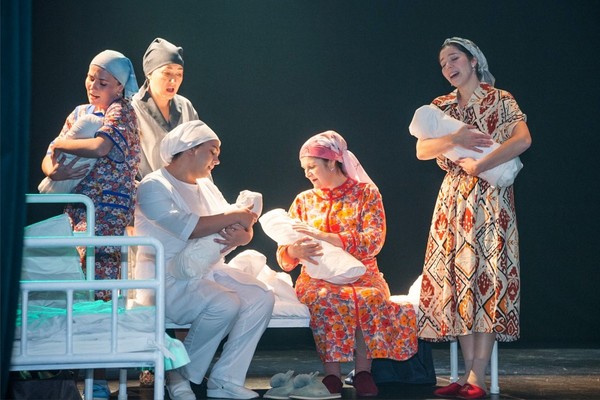 Әниләр hәм бәбиләр / Детки-матери