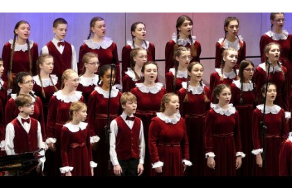 Выпускники разных лет Большого детского хора имени В.С. Попова «Зачем расставаться нам…»