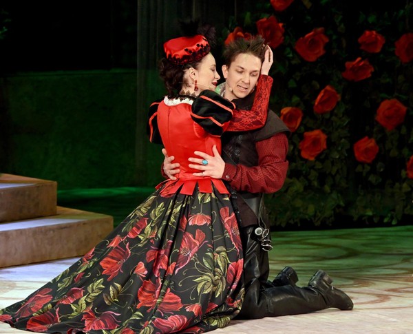 Спектакль «Хитроумная влюбленная»