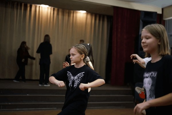 Серия мастер-классов по танцам «Техники и концепции в импровизации»