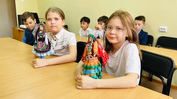 Литературно-краеведческая композиция «Национальный костюм зеркало народной культуры