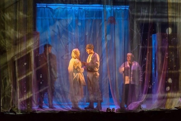 Постановка «Жди меня»