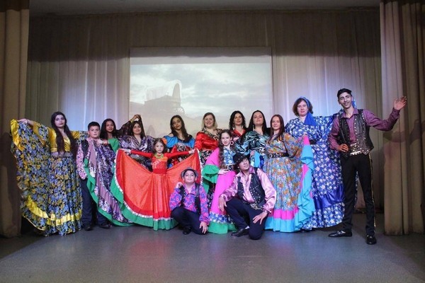 Концертная программа «Цыгане едут!»