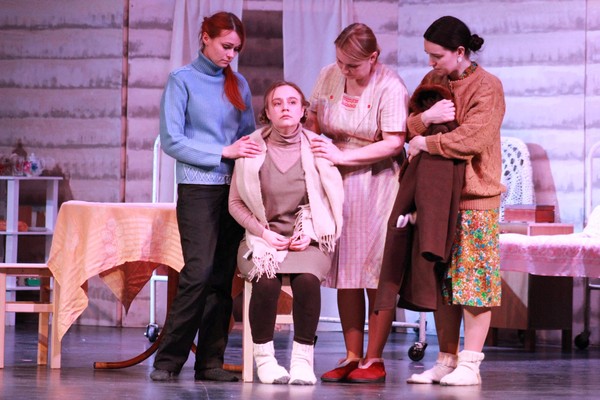 Спектакль «Девчата»