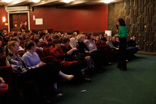 Обсуждение спектакля