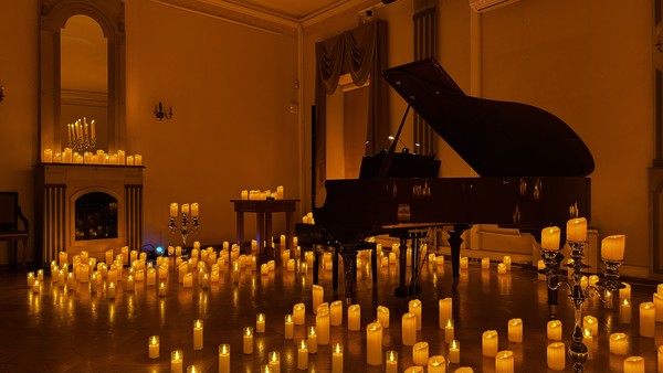 Магия музыки при свечах: от Чайковского до Магомаева