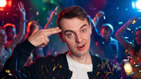 Тот самый. Музлото в баре