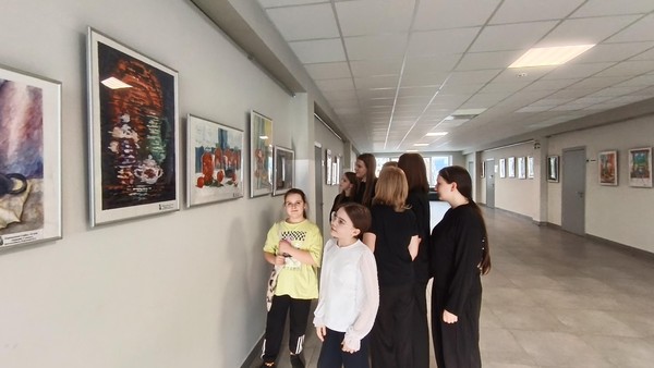 Лекция: «Роль цвета в детских рисунках»