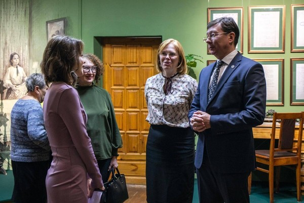 Экспозиции Музея народно-прикладного искусства