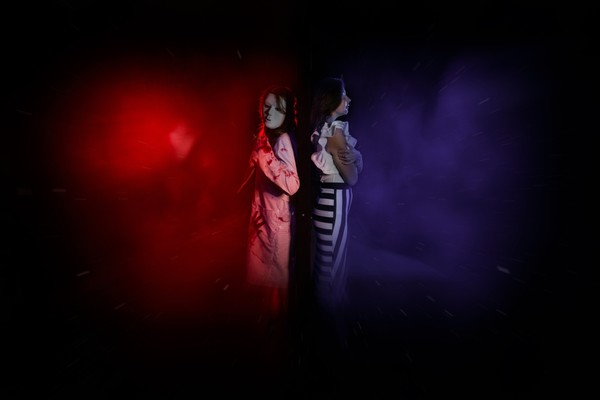 Прятки. Площадь Восстания