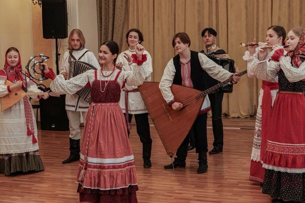 Мастер-класс «Специфика игры на аутентичных народных инструментах»