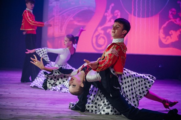 Концертная программа «Навстречу миру!»