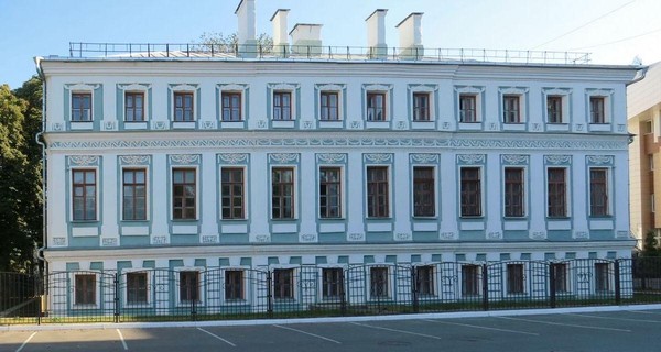 Уличная экскурсия «Особняк с историей»