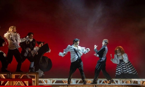 Спектакль «Дурочка»