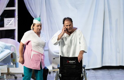 Дмитрий Аверин