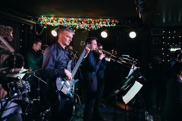 Good Orchestra. Хиты Queen