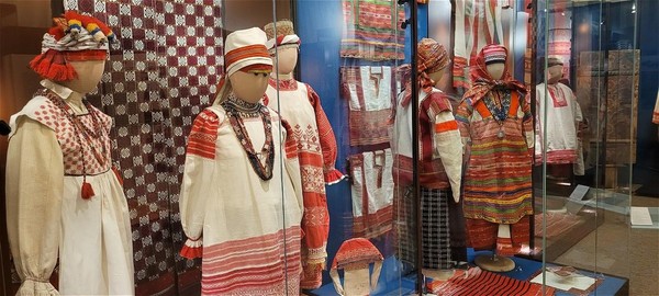 Библионочь «О женском крестьянском комплексе в изобразительном искусстве и в этнографических реалиях»