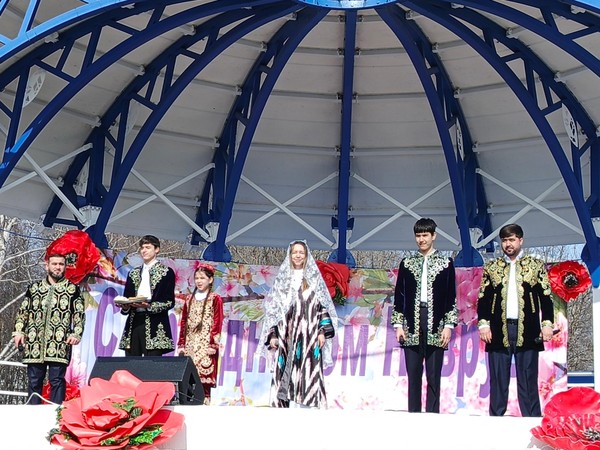 Национальный праздник «Фалак-а» («Песни в небо»)