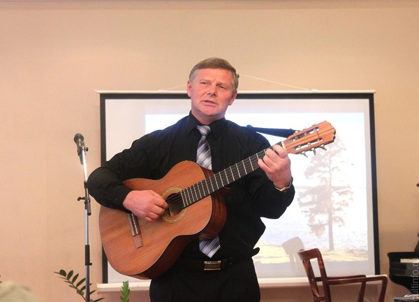 Творческая встреча с автором-исполнителем Л. Минаевым