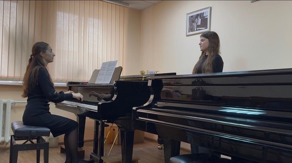 Встреча «Работа над взаимодействием мелодии и аккомпанемента в вокальных произведениях»