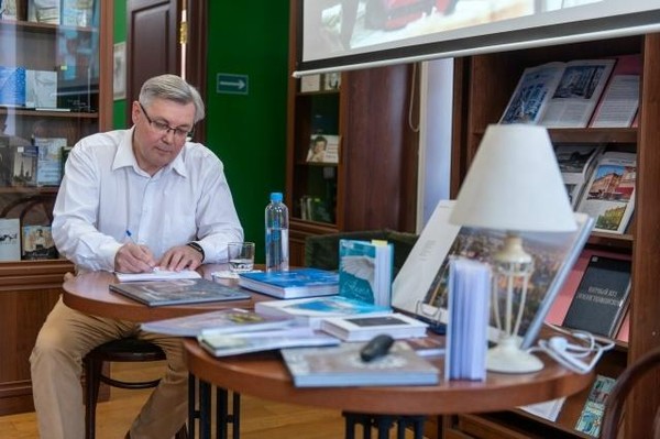 «Стихи и судьбы»