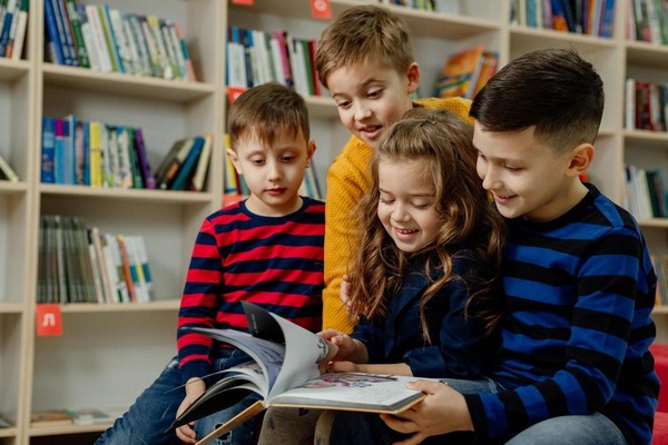 «Народы дружат книгами»