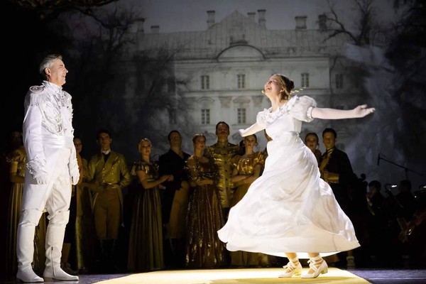 Спектакль «Первый бал Н. Ростовой»