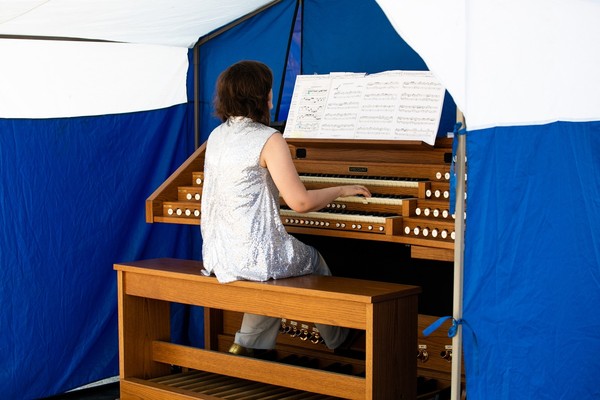 Орган и саксофон