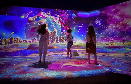 Мультимедийное путешествие в Hello Park Мега Теплый Стан