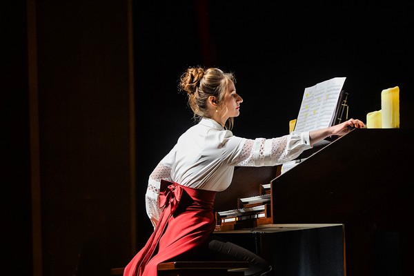 Алиса в Стране чудес