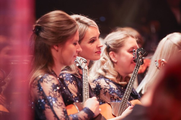 Софья Онопченко и Красноярский филармонический русский оркестр им. Бардина. Ретро–клуб